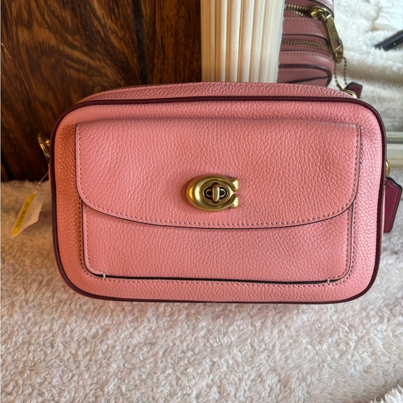 Coach Willow Camera Bag in Colorblock Leather Crossbody Candy Pink NWT - Picture 2 of 9